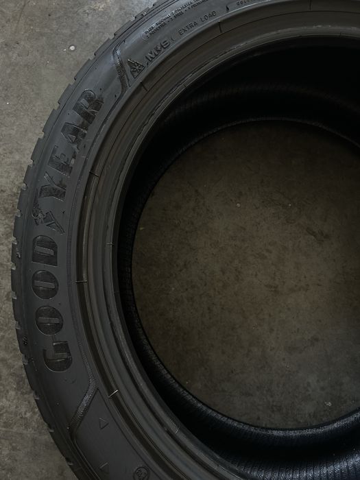 245 45 R18 100H M+S iarna Goodyear Set anvelope cauciucuri DOT 2023