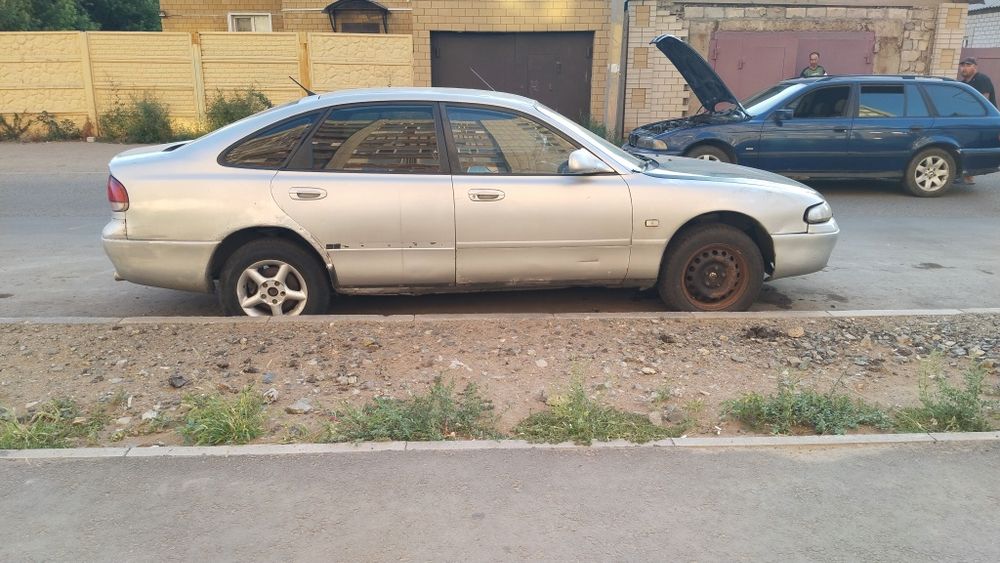 Mazda Cronos хэтчбек