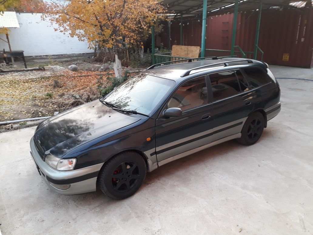 Тойота калдина разгон. Тойота Калдина 96 года. Toyota Caldina SКY Сanopy. Dark Green цвет Toyota Caldina. Тойота Калдина 3 поколение на стиле.