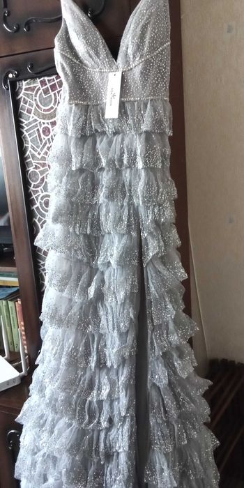 Елегантна бална рокля