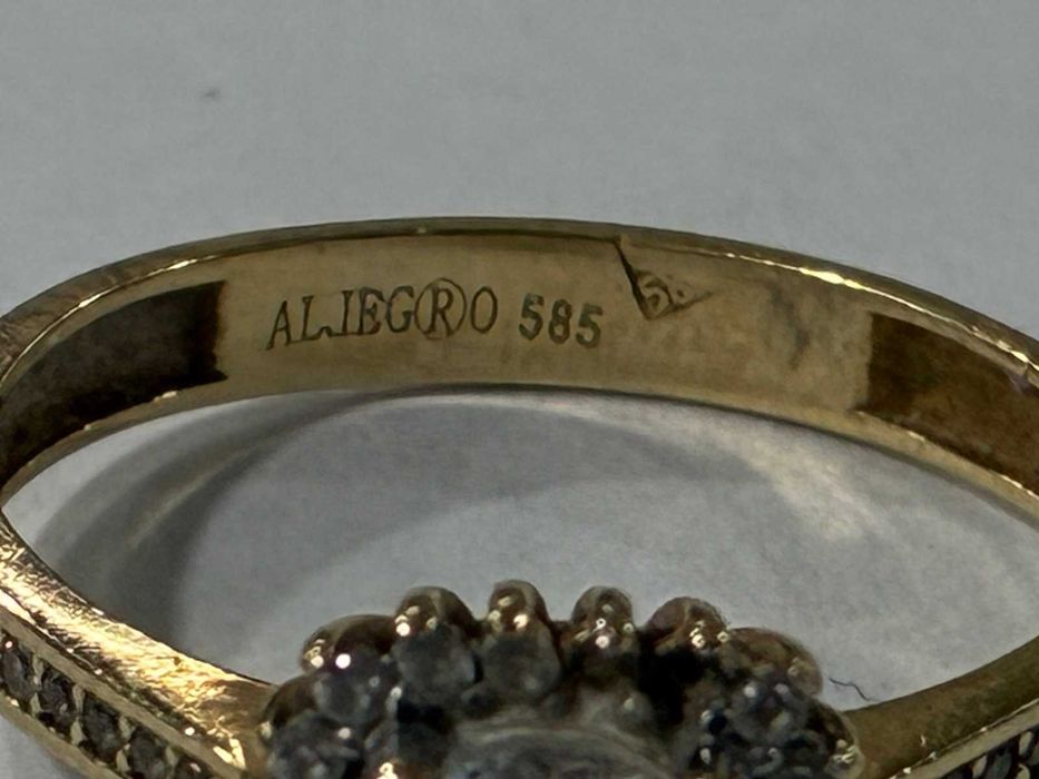 Златен пръстен с камък 14к 585