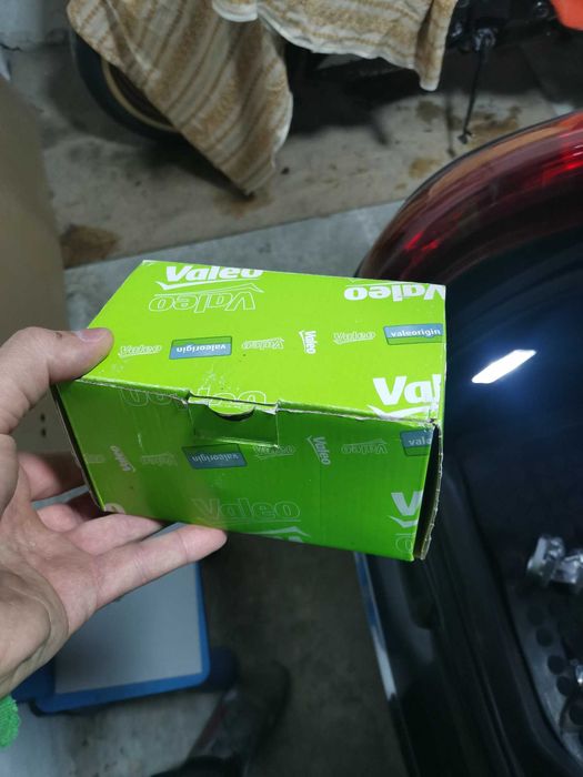 Citroen Peugeot Нов EGR клапа Valeo за 2.7 HDI