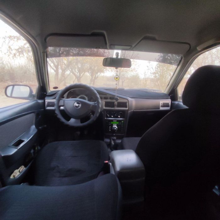 Mashina sotiladi yili 2014 narxi 65 mln