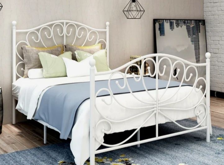 Кровати кованые.