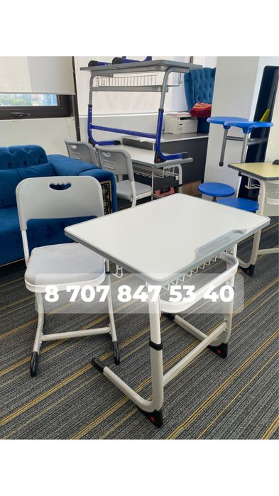 Парта.  школьная