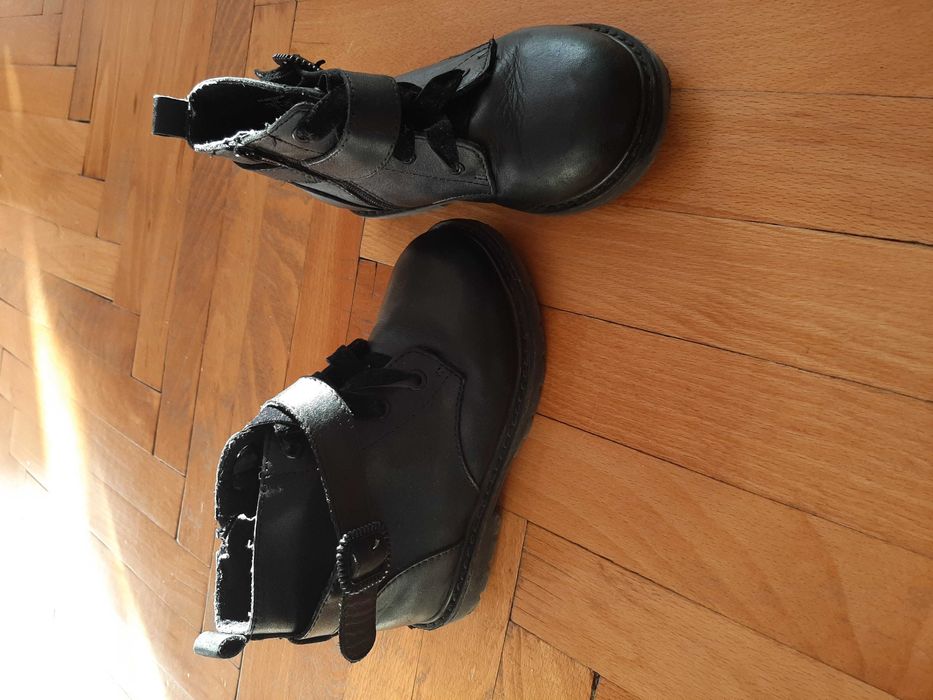 Кожени боти за момиче