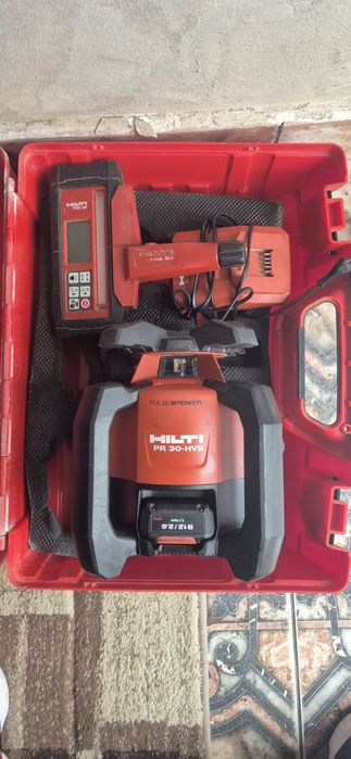Nivelă laser Hilti pr 30 hvs