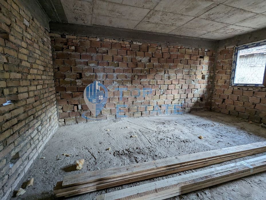 Продава се Къща в с. Камен, Област Велико Търново - 200 кв.м за 375 €/кв.м - Снимка #3