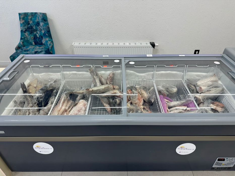 Продам витринные морозильники и лари для магазина