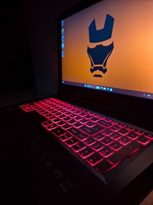 Acer Nitro  Core i5-8300H  8/256gb  Nvidia GTX 1050 4GB