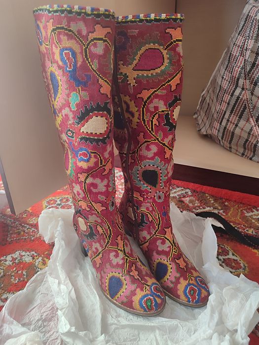 Suzana etik va sumka