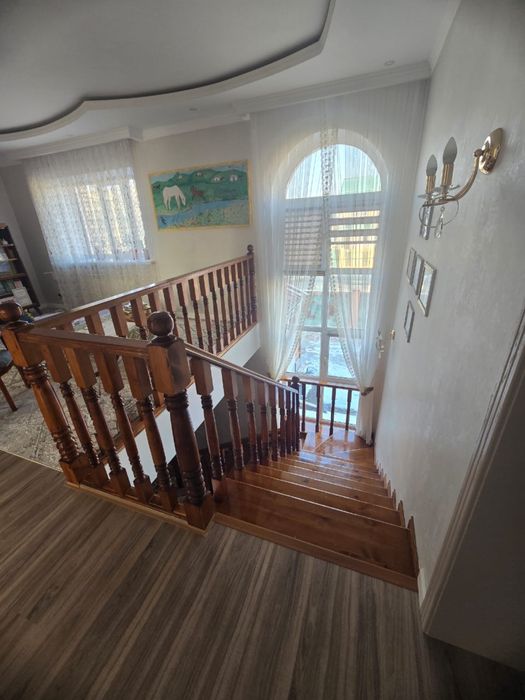 Срочно продается лестница из сосны