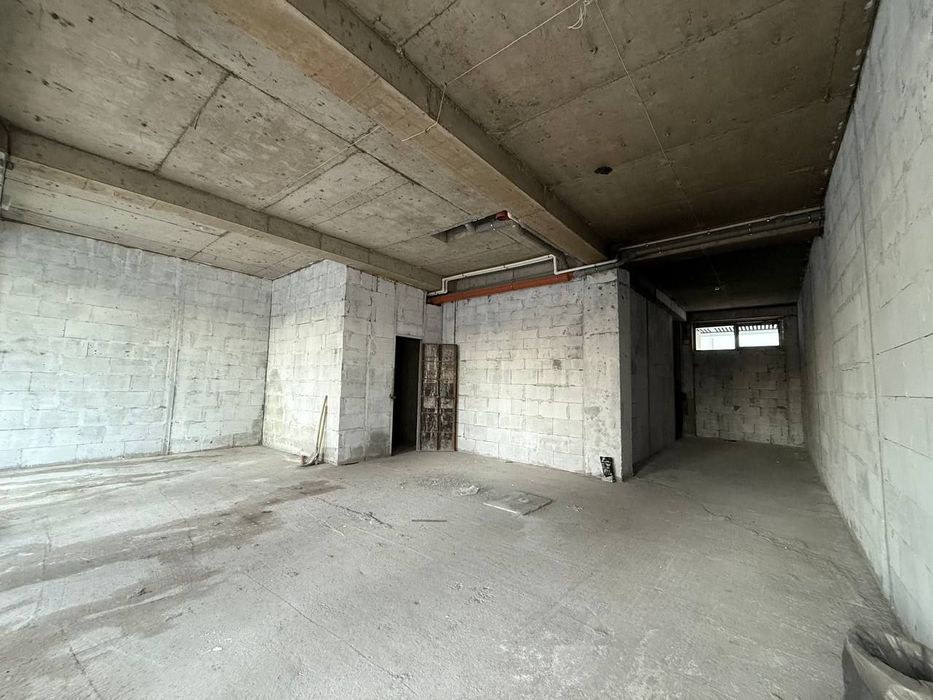 Дархан! Продается нежилое помещение 700 кв.м или половина