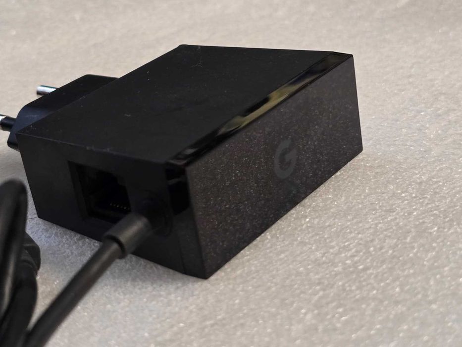 Google Chromecast Ultra 4K HDR, Model NC2-6A5-D, Wi-Fi Dual-Band, Port Ethernet