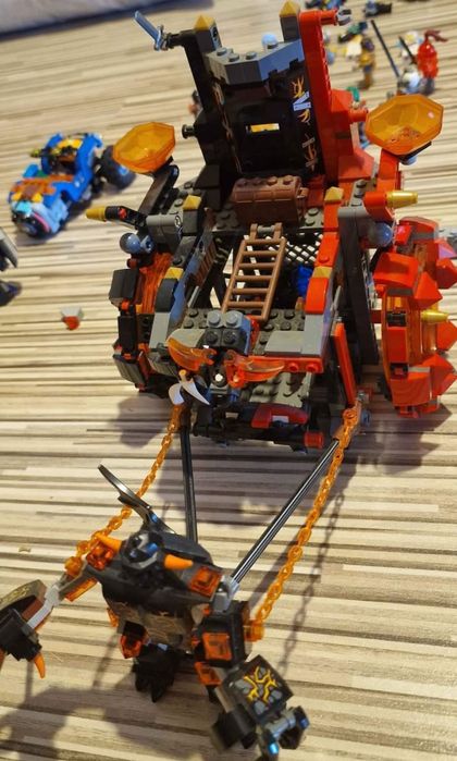 Vand  colectie de piese lego peste 30 kg