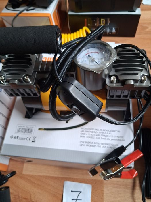 Компресори за гуми 12V