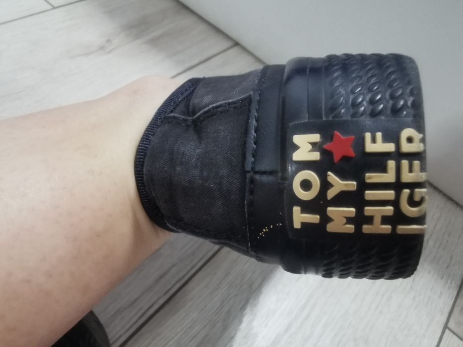 Adidași Tommy Hilfiger, 38, dama