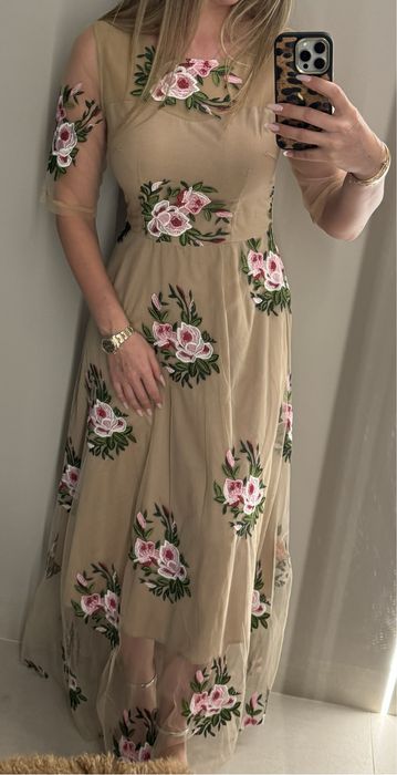 Vand rochie de cocktail