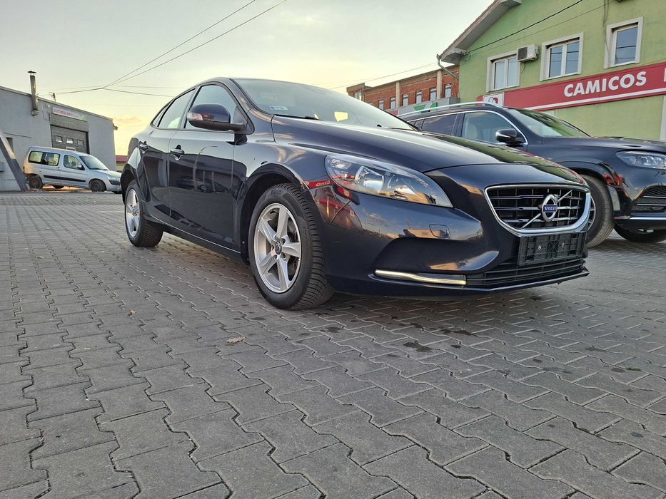 VOLVO V40 2016 — imagine 3