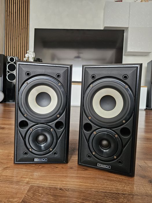 Mission 700 bookshelf