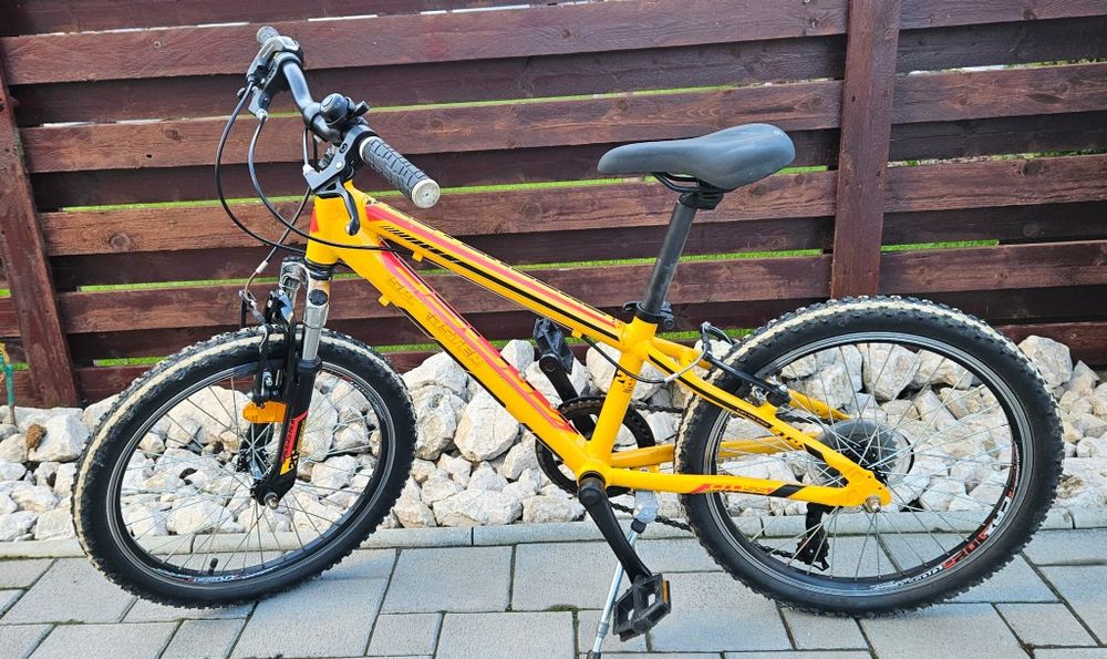 Vand bicicleta pentru copii 20"