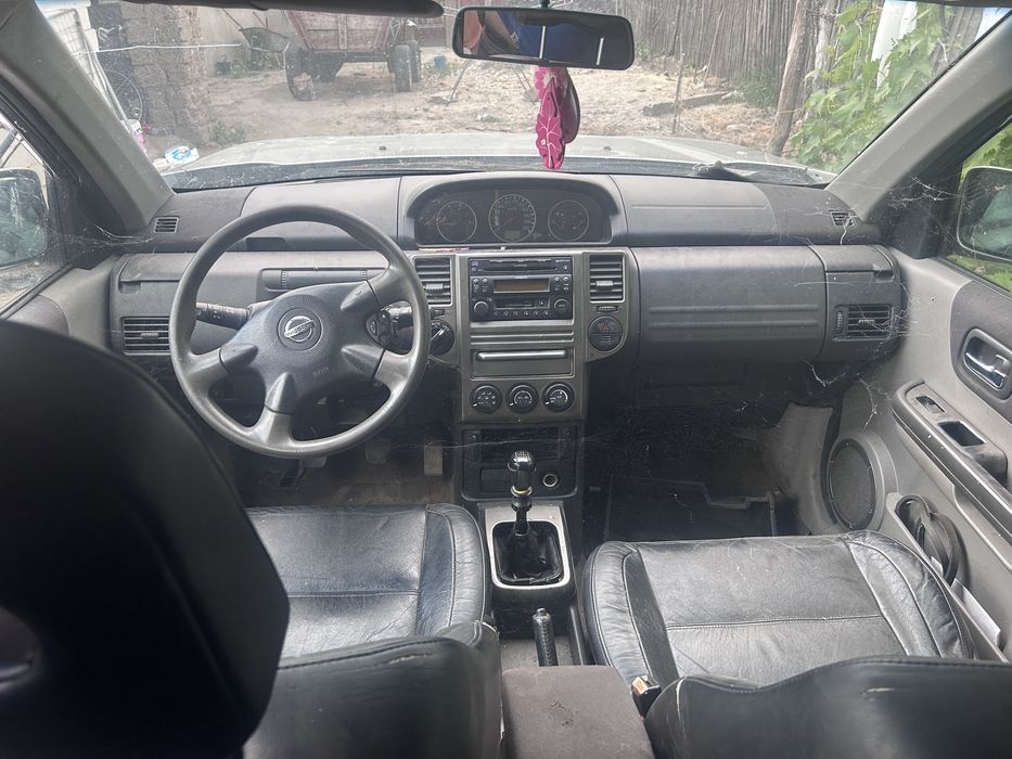 dezmembrez Nissan Xtrail t30 4x4