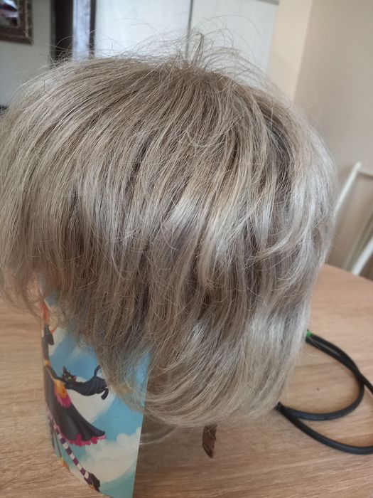 Продам дамский парик