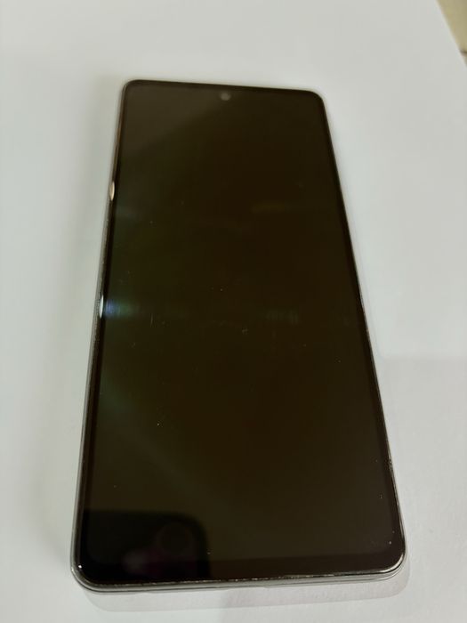 Телефон Samsung Galaxy A52