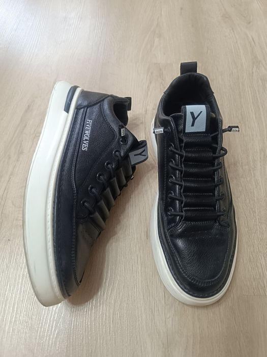 Обувь на мальчика подростка