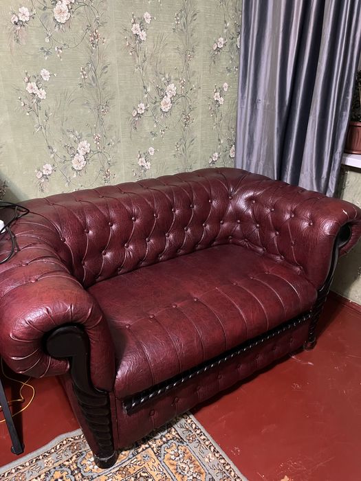 Продам диван не большой