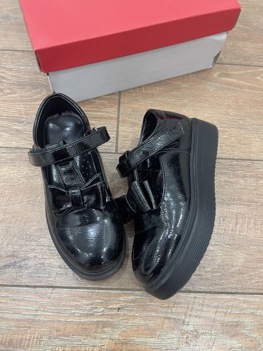 Туфли черные на девочку