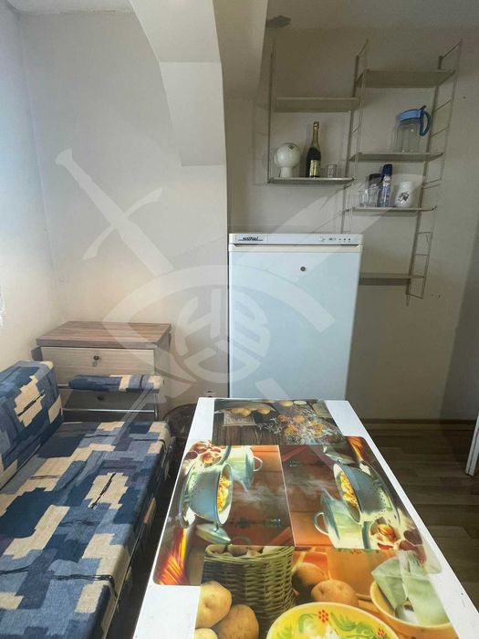 Дава се под наем Тристаен апартамент в Варна, Левски - 65 кв.м за 428.91 € - Снимка #2