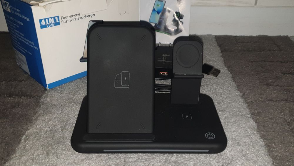 Безжично зарядно за  Iphone 4 в 1