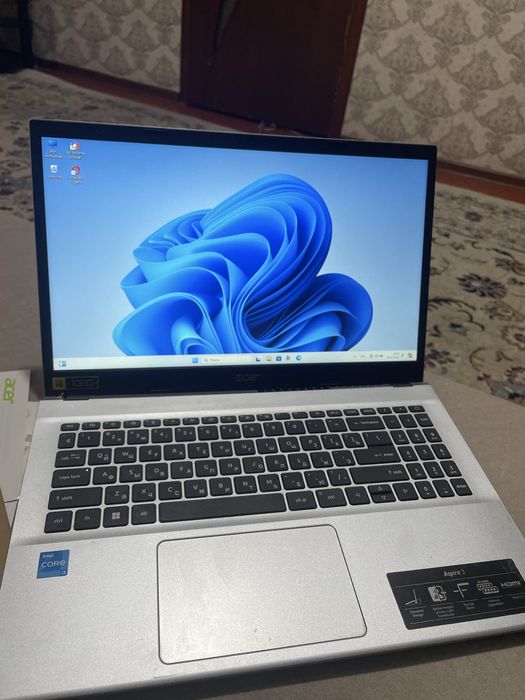 Aser core i3 aspire5