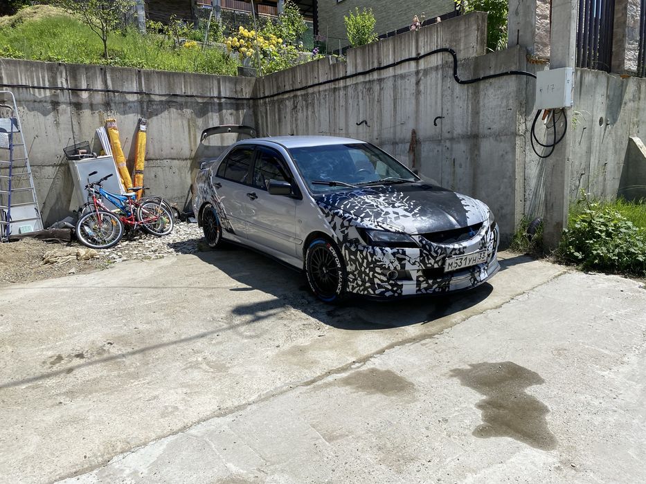Mitsubishi lancer 9
