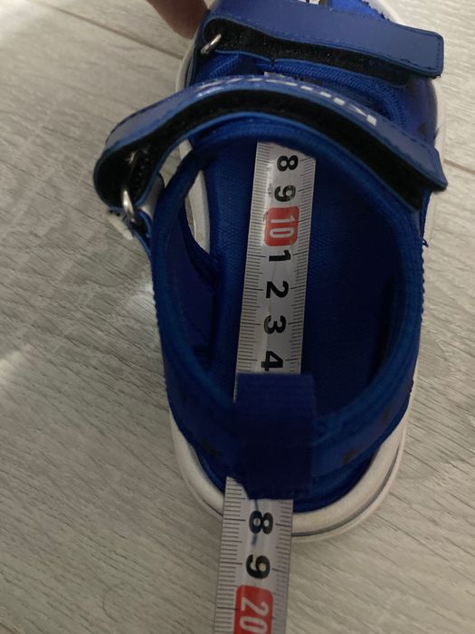 Детски светещи сандали - 26 номер