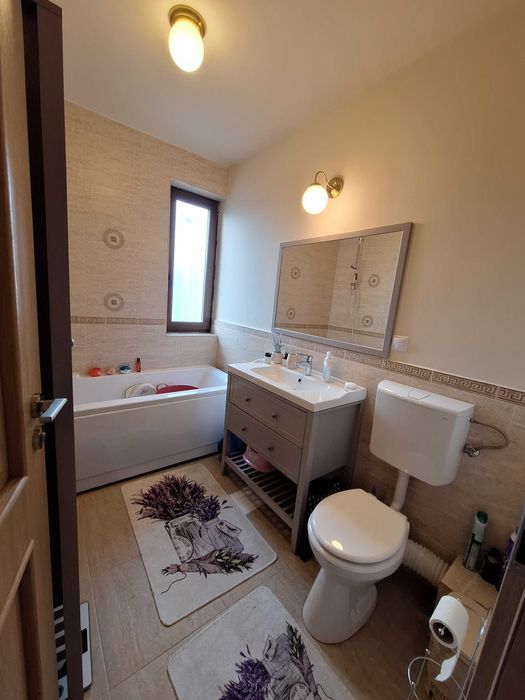 Apartament cu 3 camere+parcare,  Foresti zona Terra