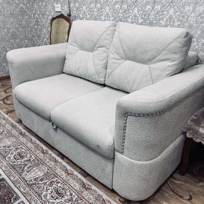 Продам диван срочнооо!