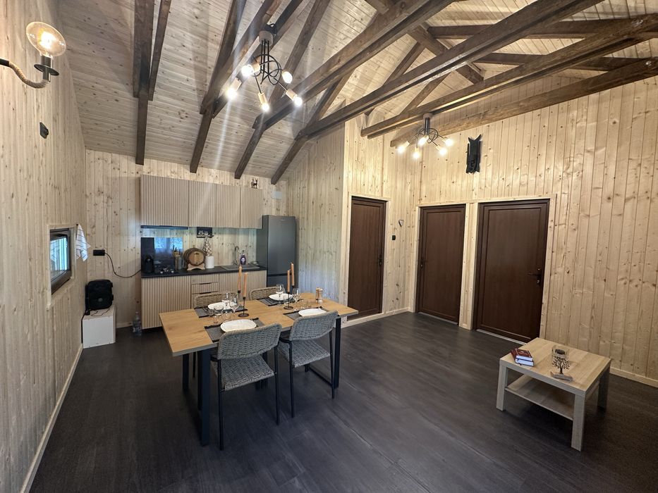 Casa de vacanta su de locuit