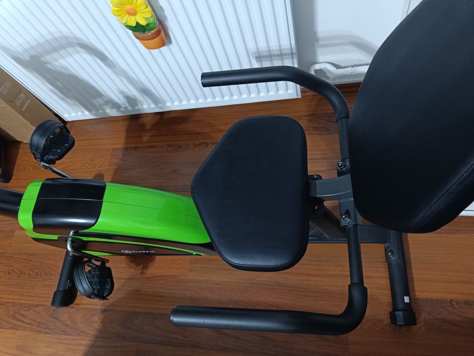 Vând bicicleta fitness orizontala Klarfit
