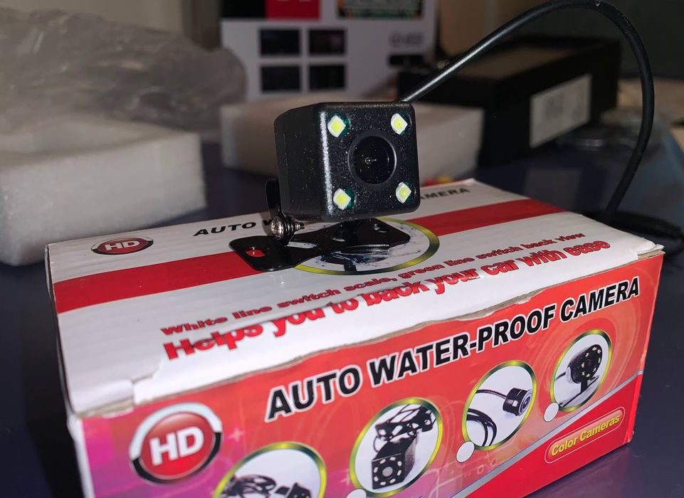 monitor +kamera v podarok