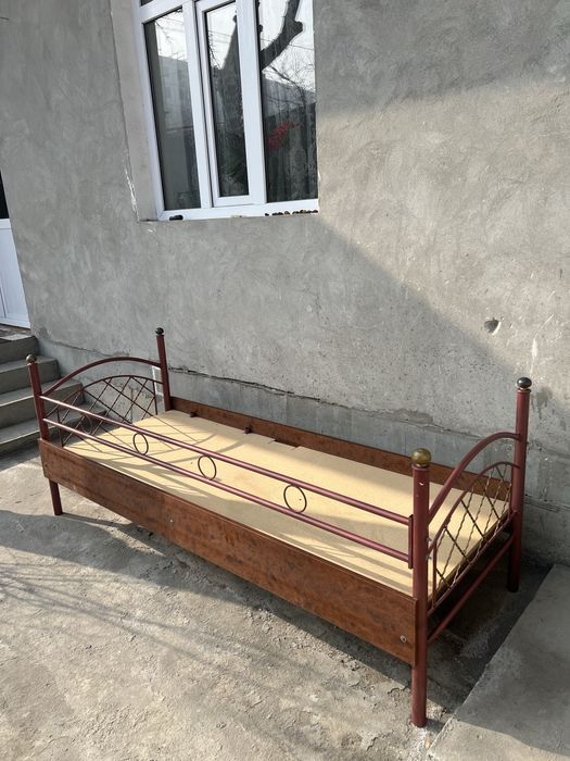 Kravat (Кровать)