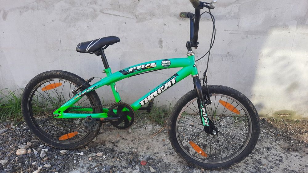 Bicicleta Bmx Avigo 20" pentru copii 7-12 ani.