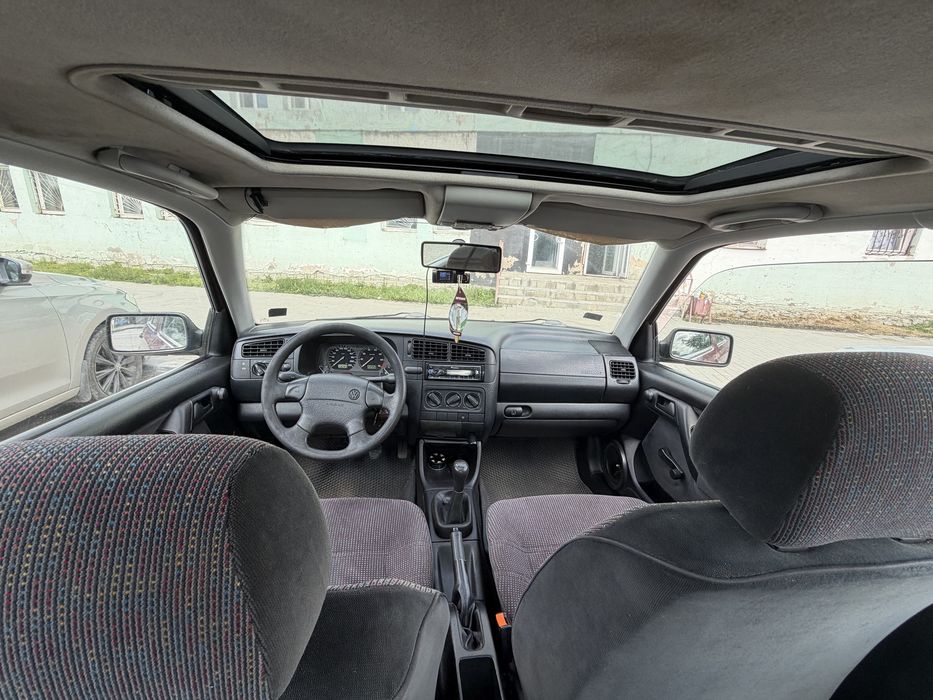 Автомобиль Volkswagen Vento