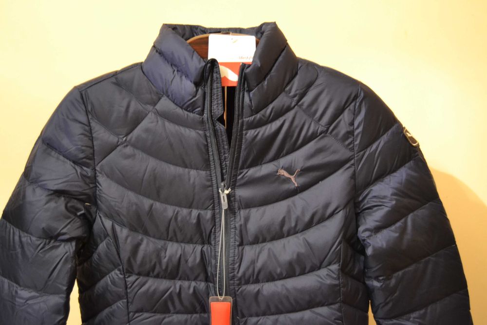 Geacă cu puf de gasca ,marca PUMA