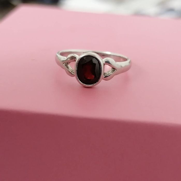 Inel din argint cu piatra naturala granat