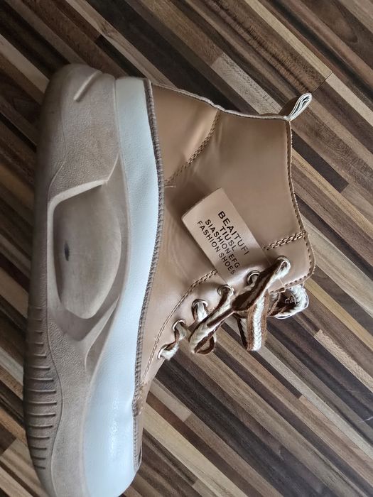 De vanzare sneakers