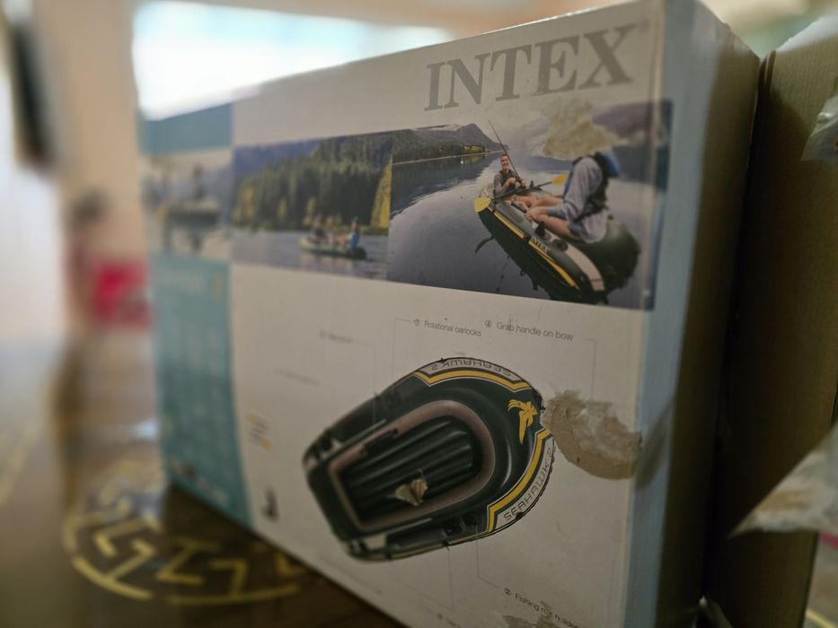 Продам Новую Лодку INTEX Полный комплект