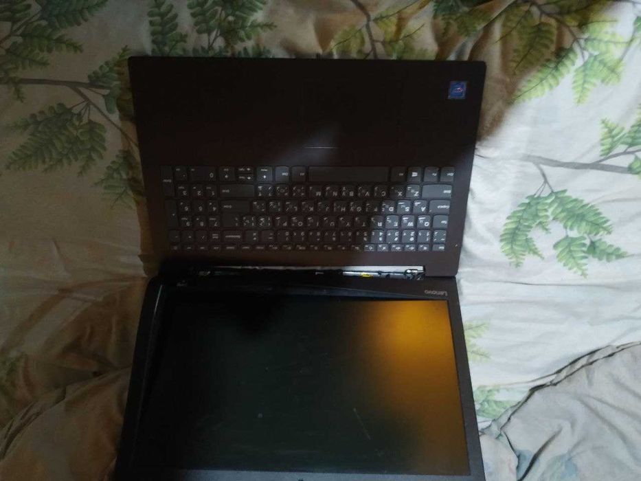 СРОЧНО Ноутбук на запчасти