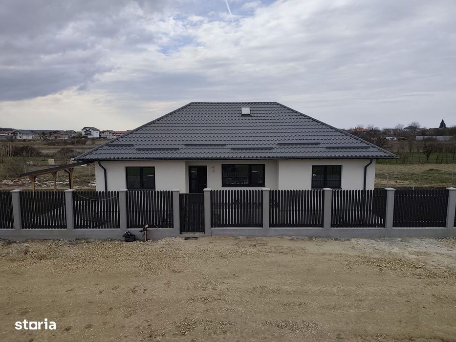 FARA COMISION casa cu 4 camere 2 bai PARTER + Pod Mansardabil la cheie